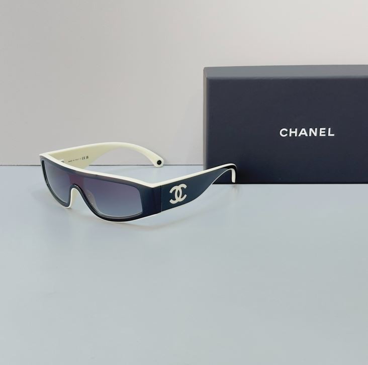 NEW🔥 Chanel CH6057 Shield Sunglasses Black White Frame Gradient Gray Lens