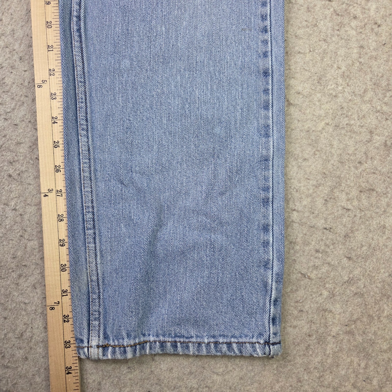 Levis 505 Mens Jeans 38×34 Blue Light Wash Denim Straight Fit Zip Fly 5-Pocket