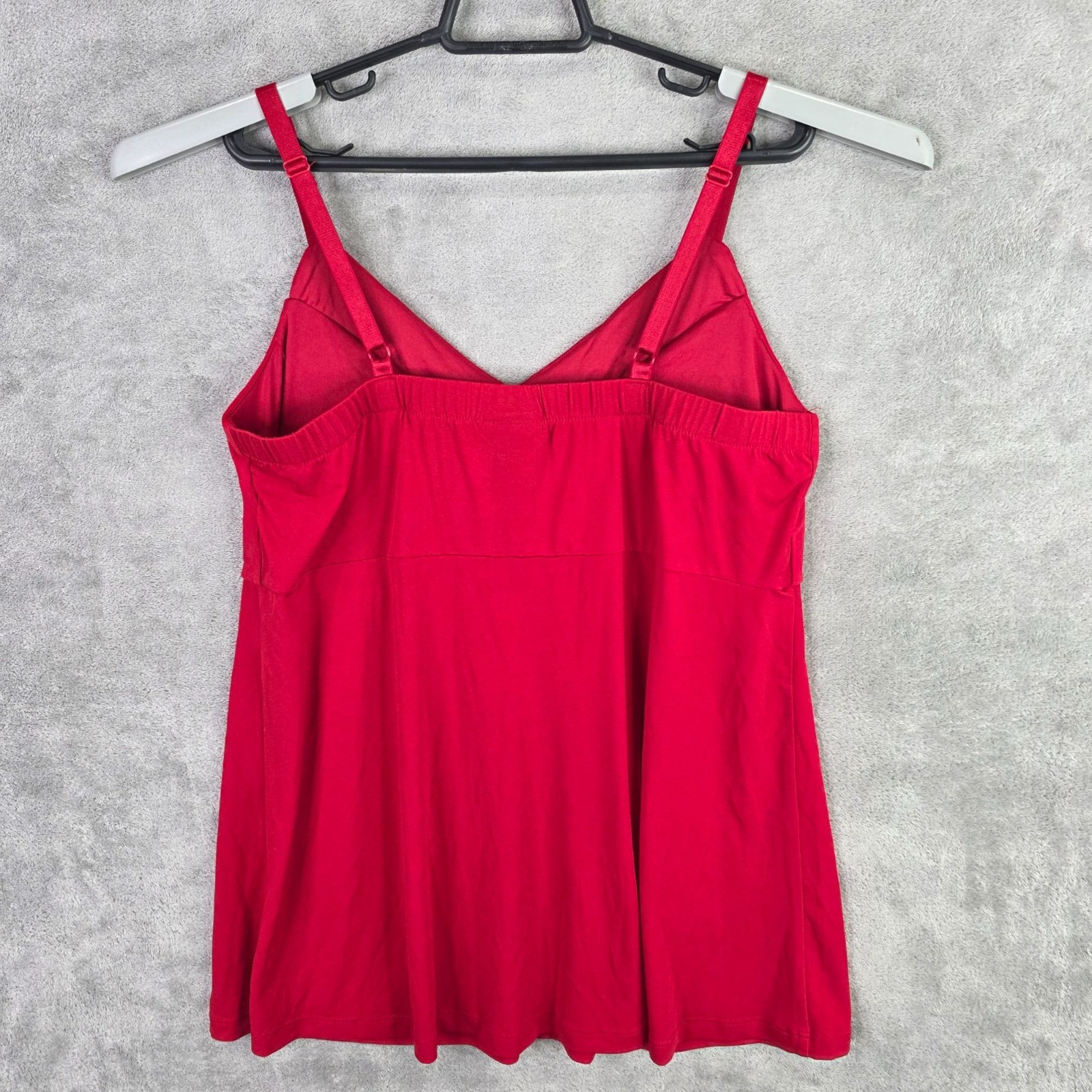 Womens Torrid Red Sequin Trim Sleeveless Top Polyester Spandex Stretch Size 1