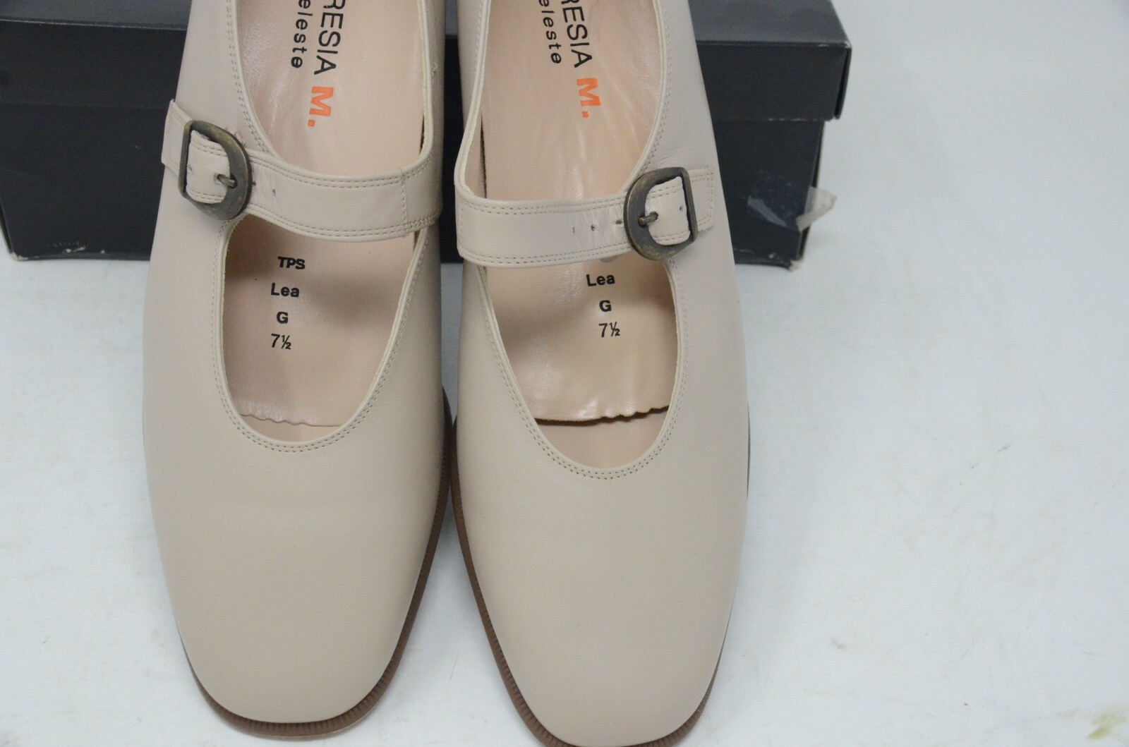 Women’s Theresia M Mary Jane Dress Shoes. Linen Leather. Size US 10.