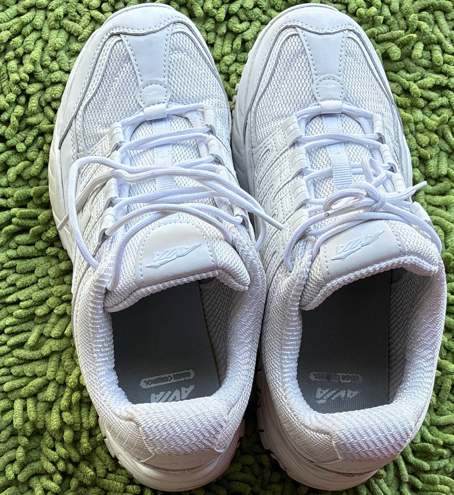 Avia Women’s White Low Top Lace-Up Athletic Sneakers Fabric Upper WWAV21ES043L
