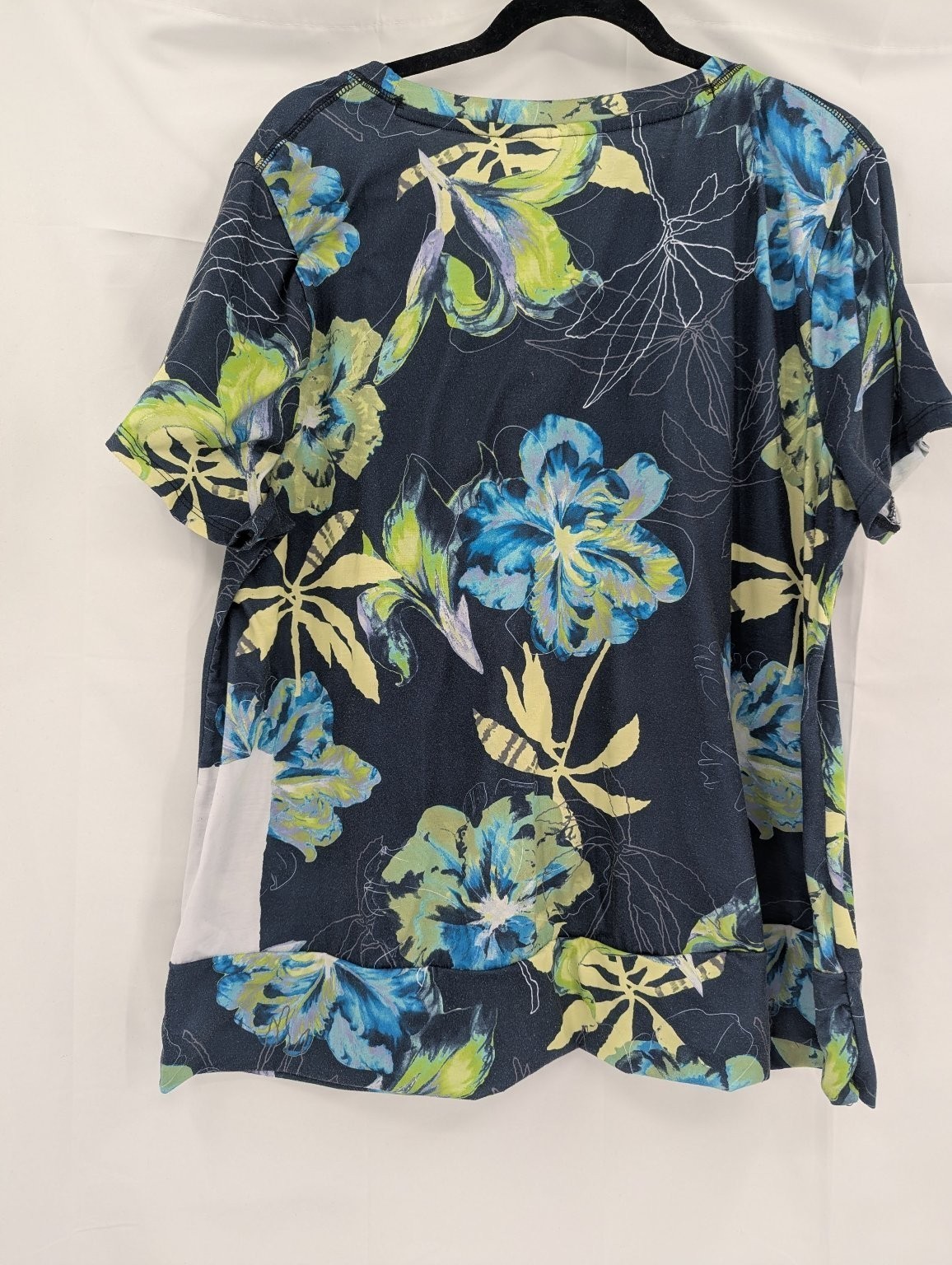 Live Well Women’s Floral Print Top Navy Blue 18/20W Polyester Spandex