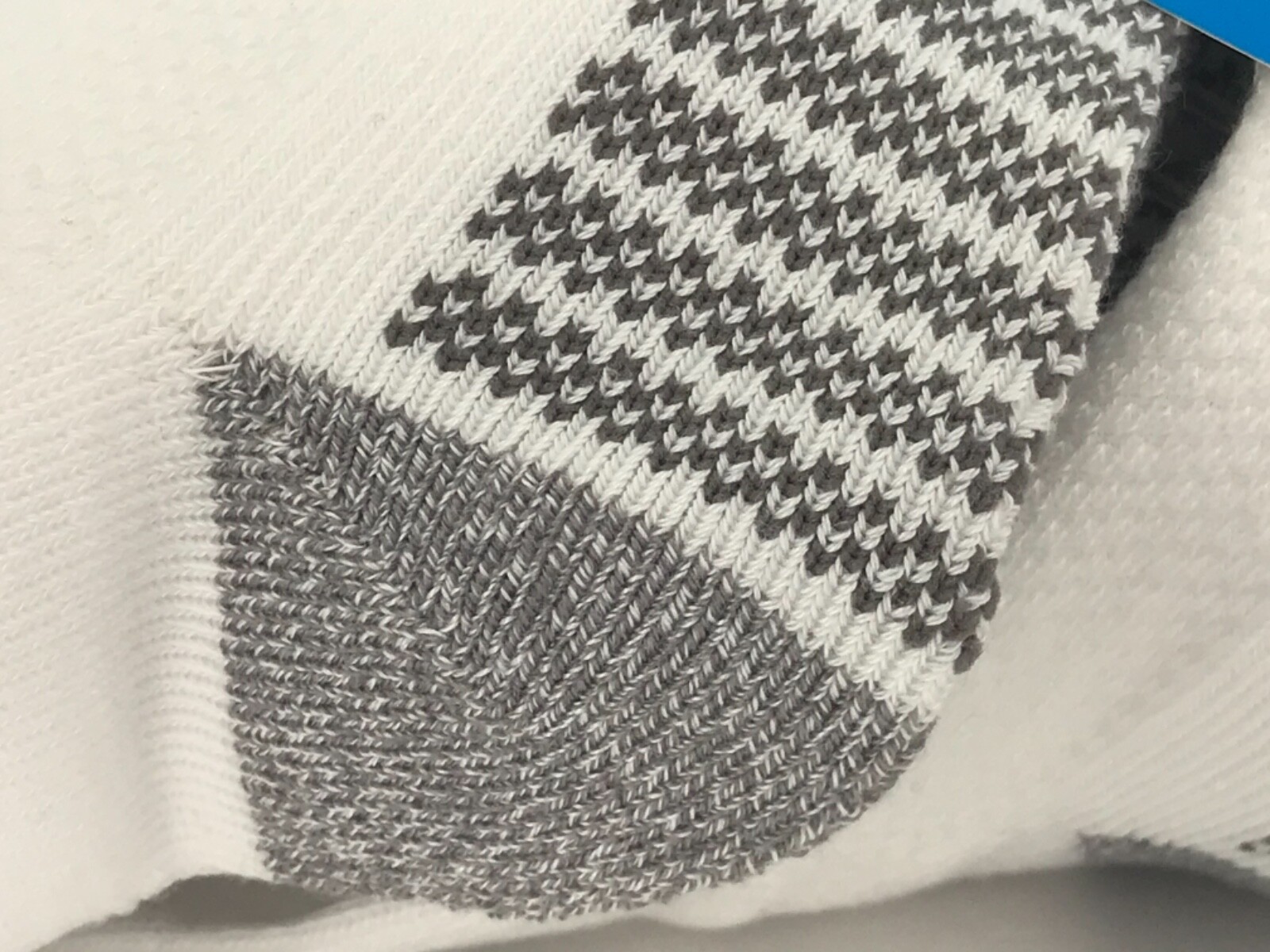 Men’s COLUMBIA Socks, White Quarter Crew Socks, 6 Pack, $36 MSRP 🌲🎒