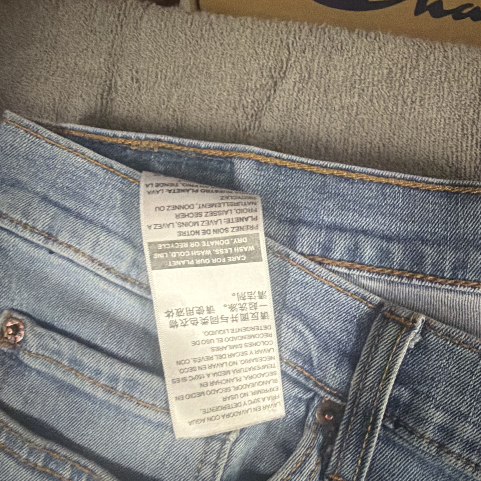 Signature by Levi Strauss & Co Men’s Light Wash Blue Denim Skinny Slim Jeans