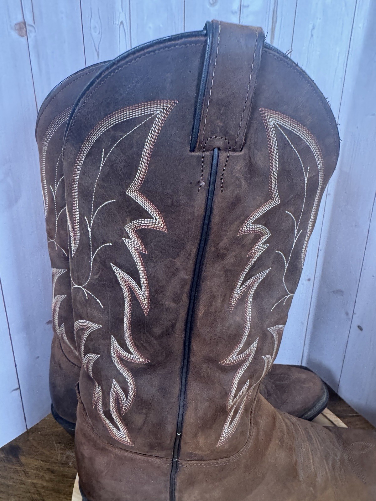 Justin 2263 Men’s Classic Western Boot with Bay Apache Foot Size 11 D US Made
