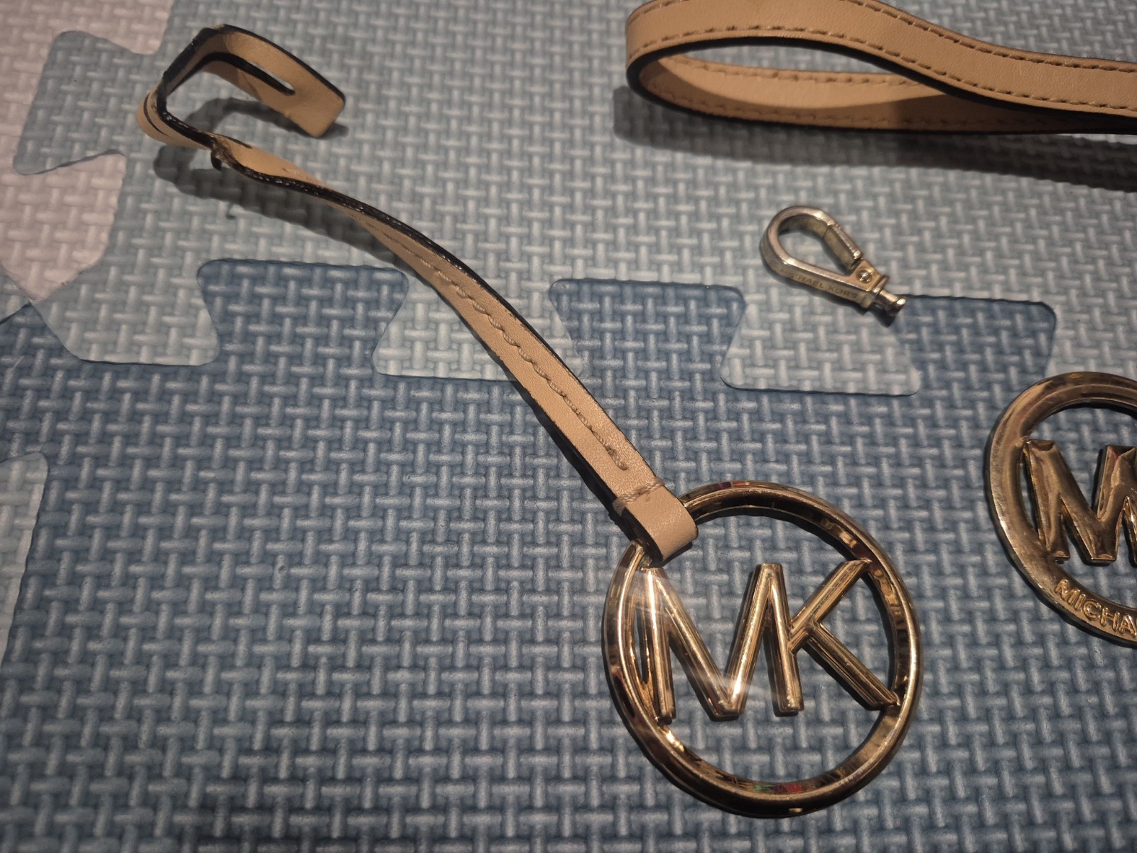 michael kors lot of 5 replacement Parts Hang Tags Key Chain Gold And Tan