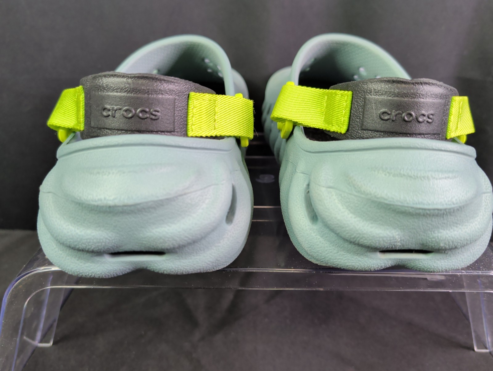Crocs Echo Clog “Pond” size Blue/Black-Volt 207937-3YO Sz J6 W8 M6