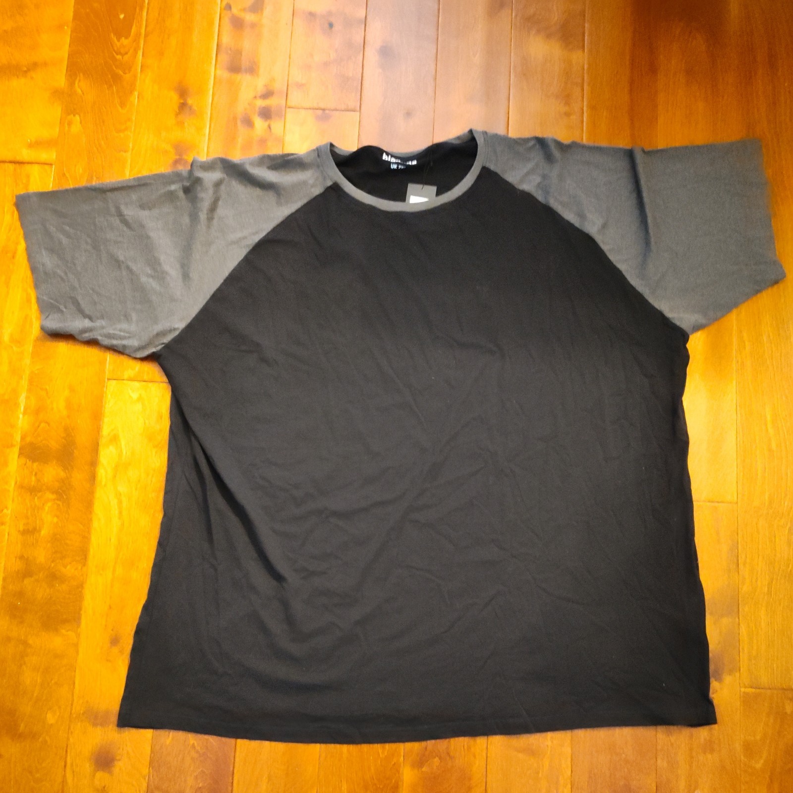 Big Dude Clothing Short Sleeve Gray Black T-shirt Size 7X NWT