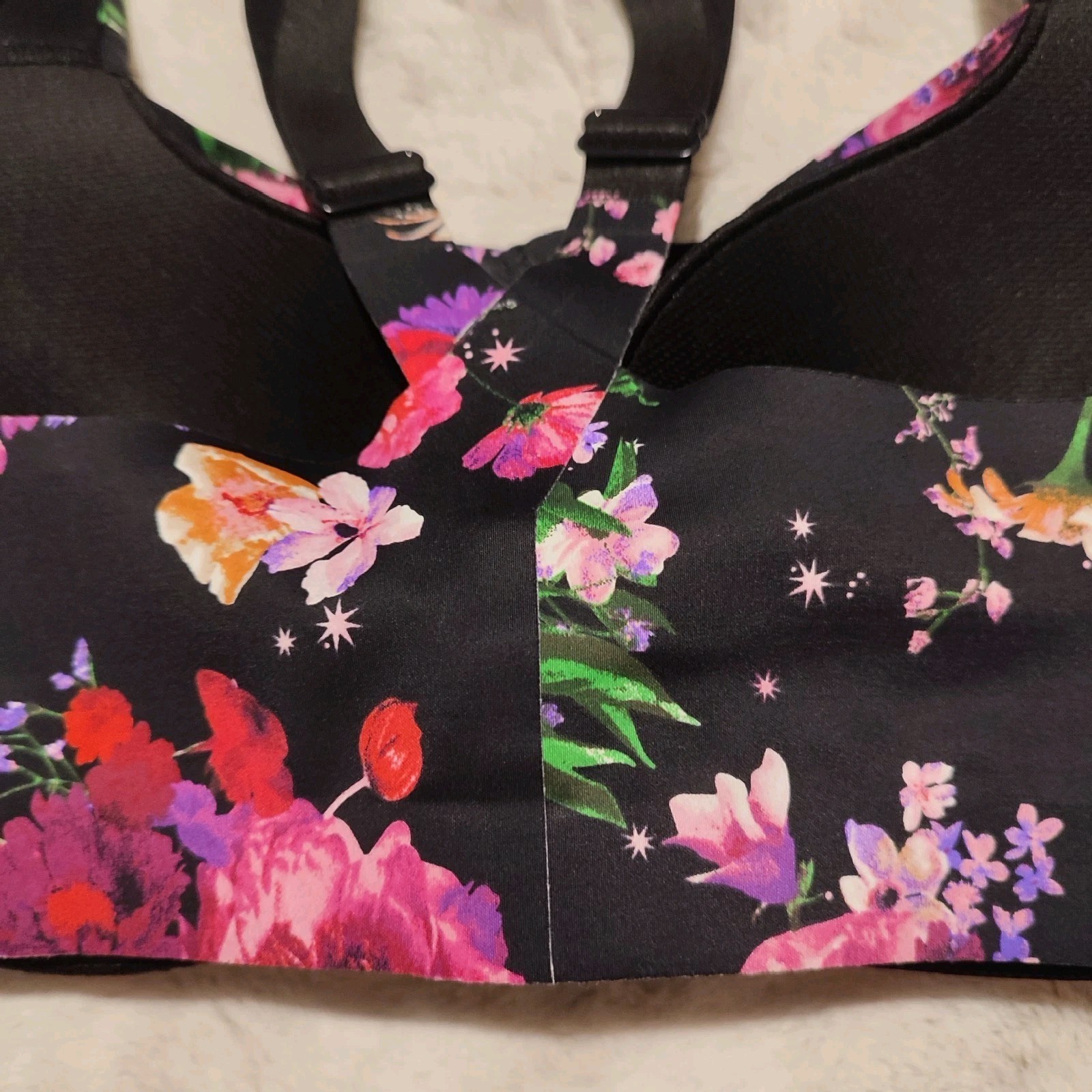 Victoria’s Secret On Point High Support Sports Bra 34D Floral Zip Front NWT