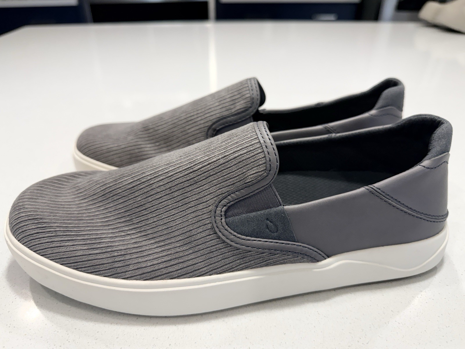 Olukai Men’s Lae’ahi Kapa Corduroy Shoes Graphite Dark Shadow Size 10 MSRP $120