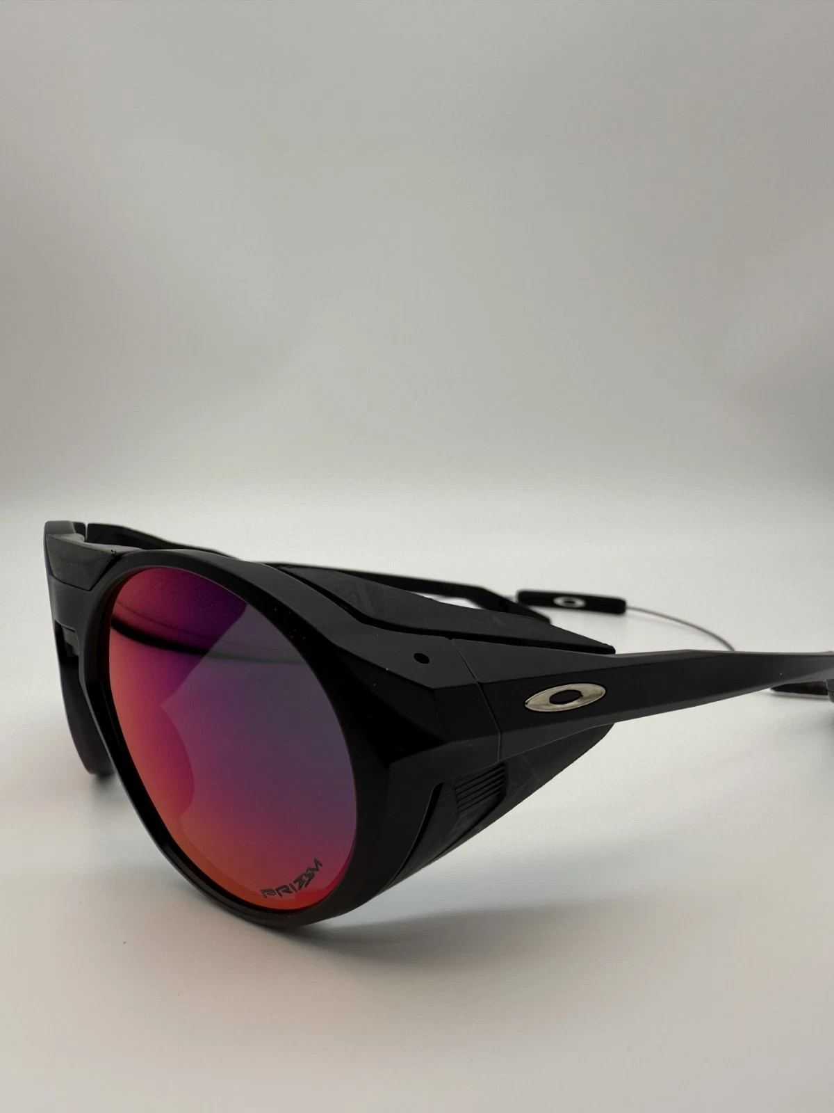 Gafas de sol Oakley CLIFDEN OO9440 negras mate redondas con lentes rubí nuevas/*