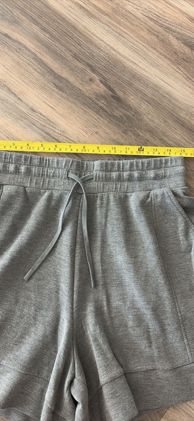 Varley Women’s Alder Shorts 5.5” Inseam Size Large