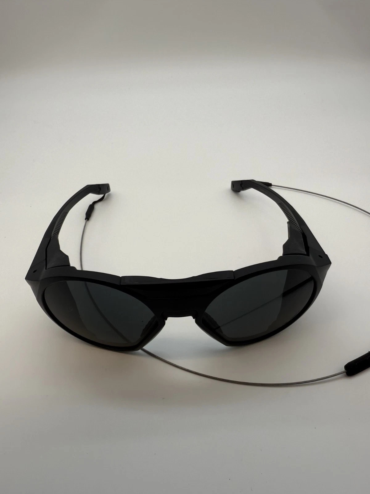 Gafas de sol redondas Oakley Oo9440 Clifden para hombre/-