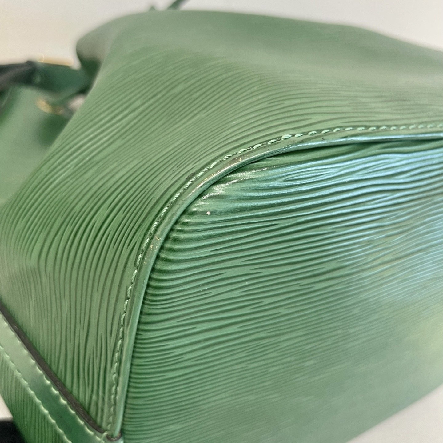 Louis Vuitton Pre-Owned Authentic Bucket Bag Green Free Tracked Shipping
