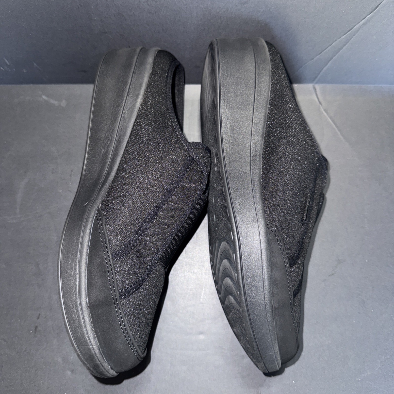 Ryka Lounge women’s 7.5 W Athletic Mules Black Slip On Comfort Sneaker Washable