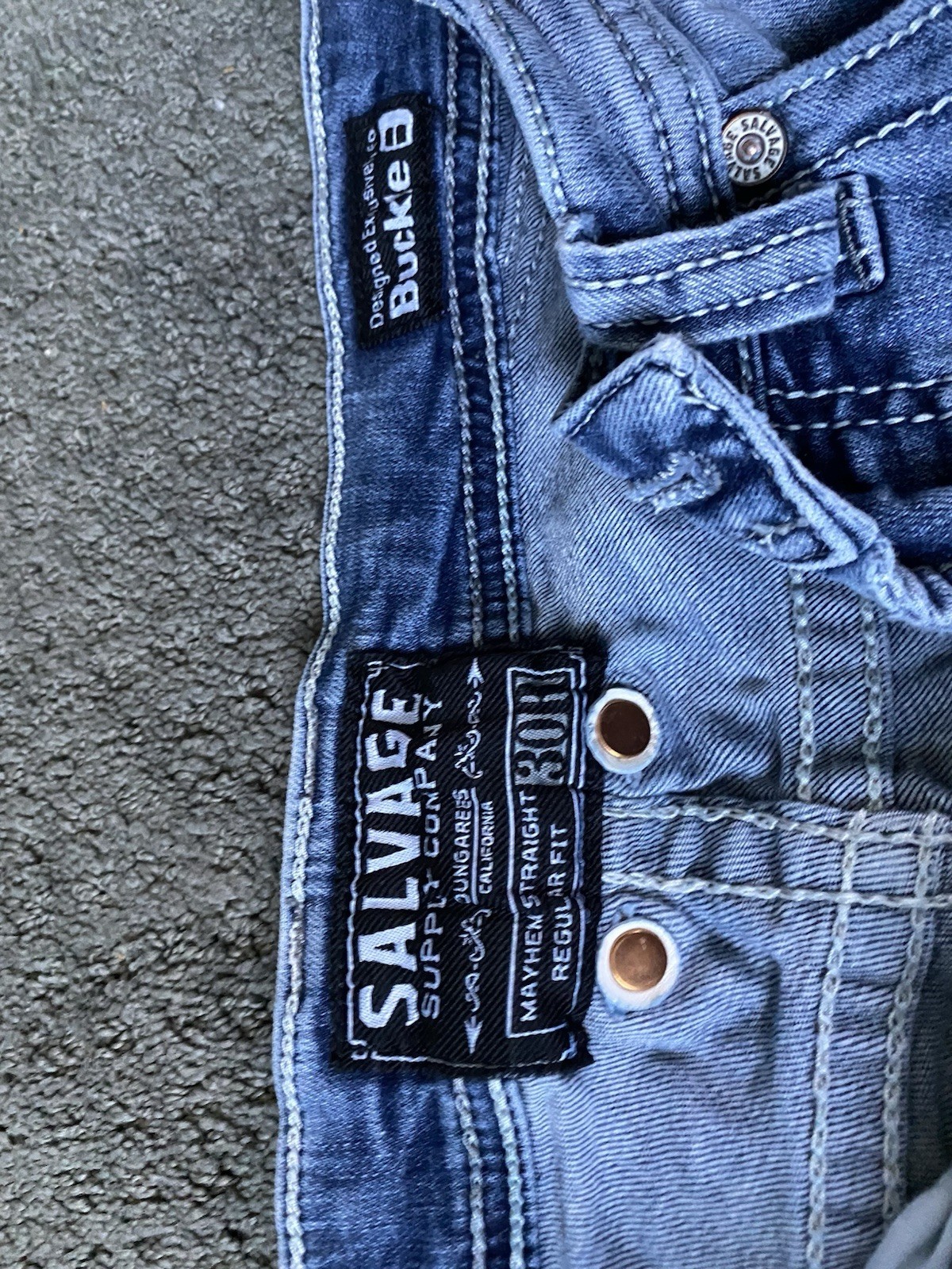 BKE Salvage Men’s Blue Light Wash Straight Mid Rise Logo Denim Jeans 3 pairs