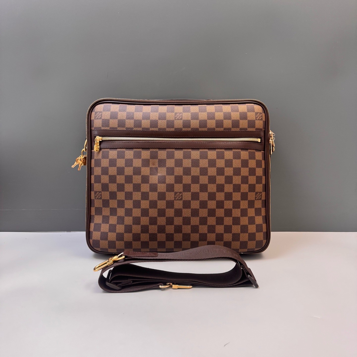 Louis Vuitton Pre-Owned Authentic Messenger Bag Brown Free Tracked Shipping