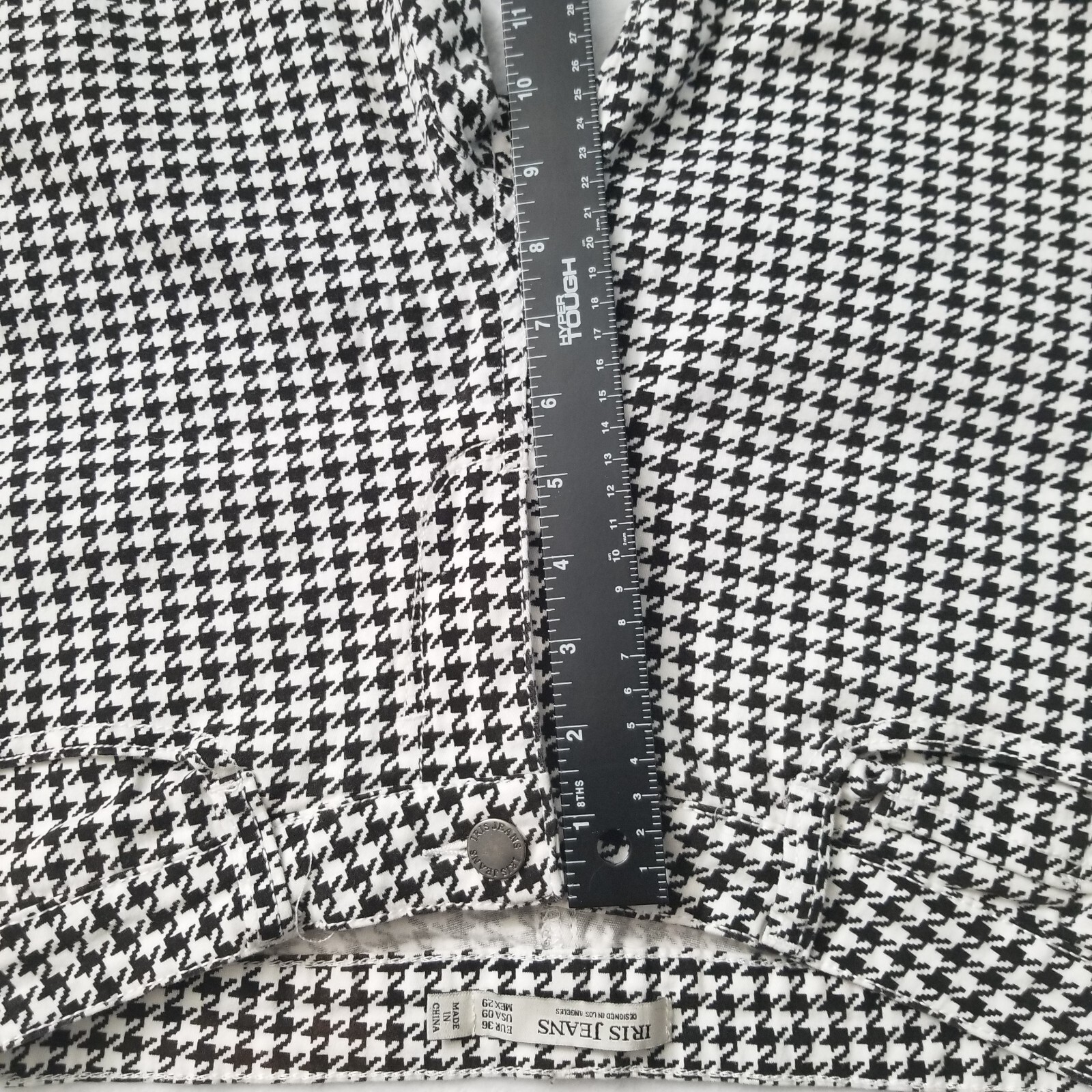 Iris Jeans Black and White Checkered Print Size 9 Pants Fast Shipping