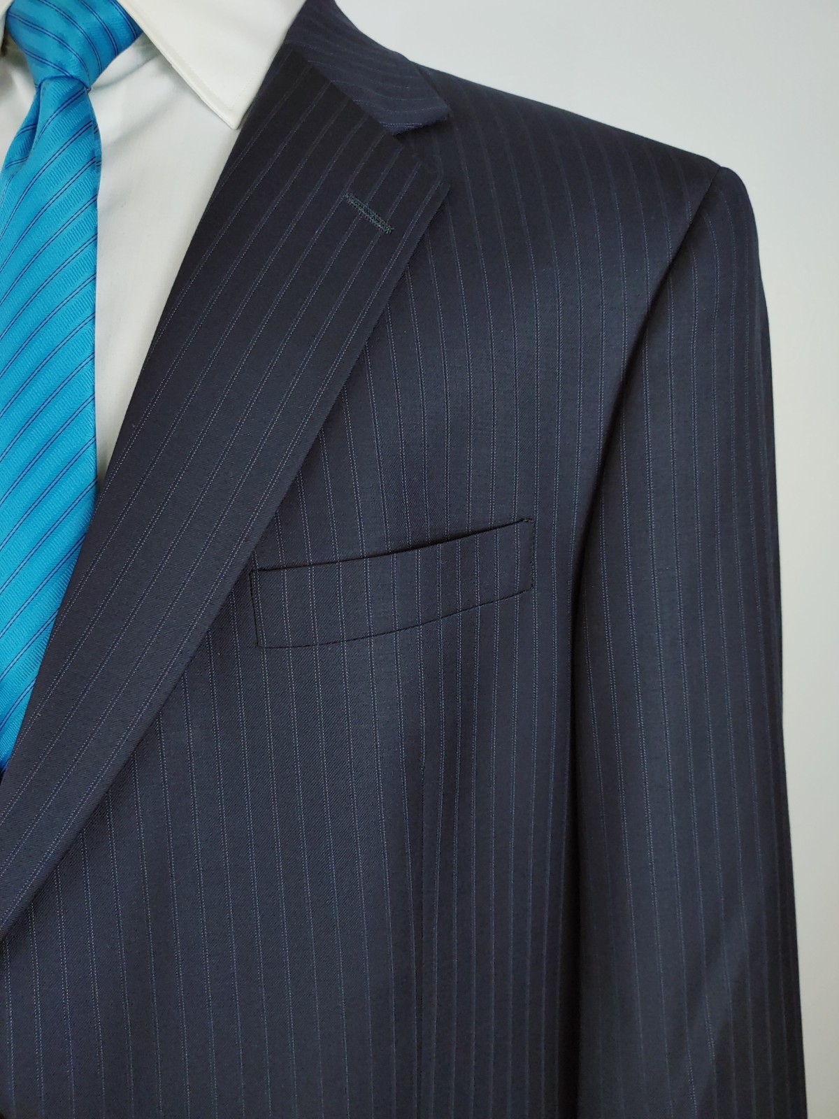 Hart Schaffner & Marx 2 Piece Suit 48/50R Navy Wool 43×28 Pants Chalk Pinstripe