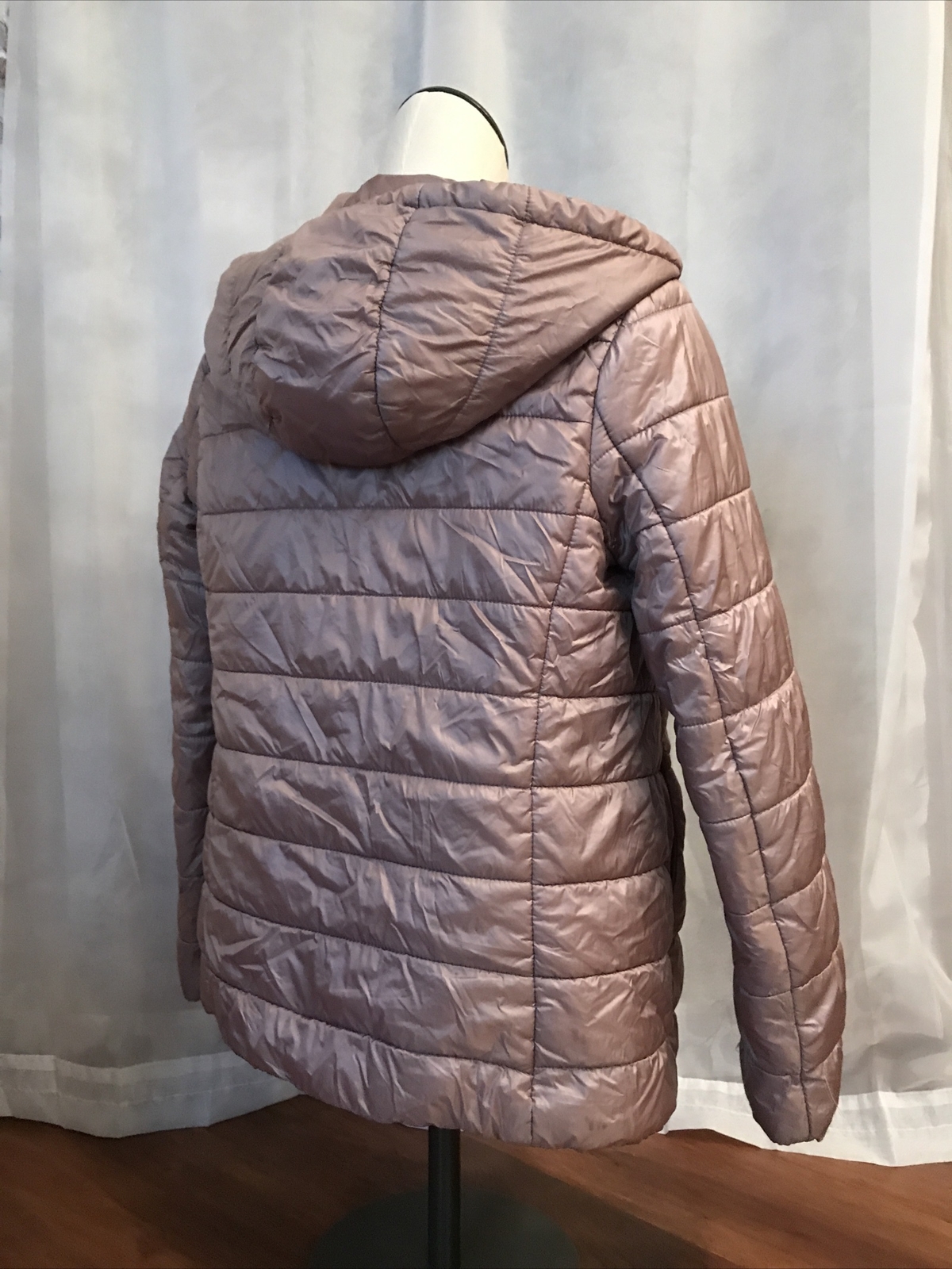 FOREVER 21 Woman’s All Seasons Lightweight puffer jacket hood pockets zip Small