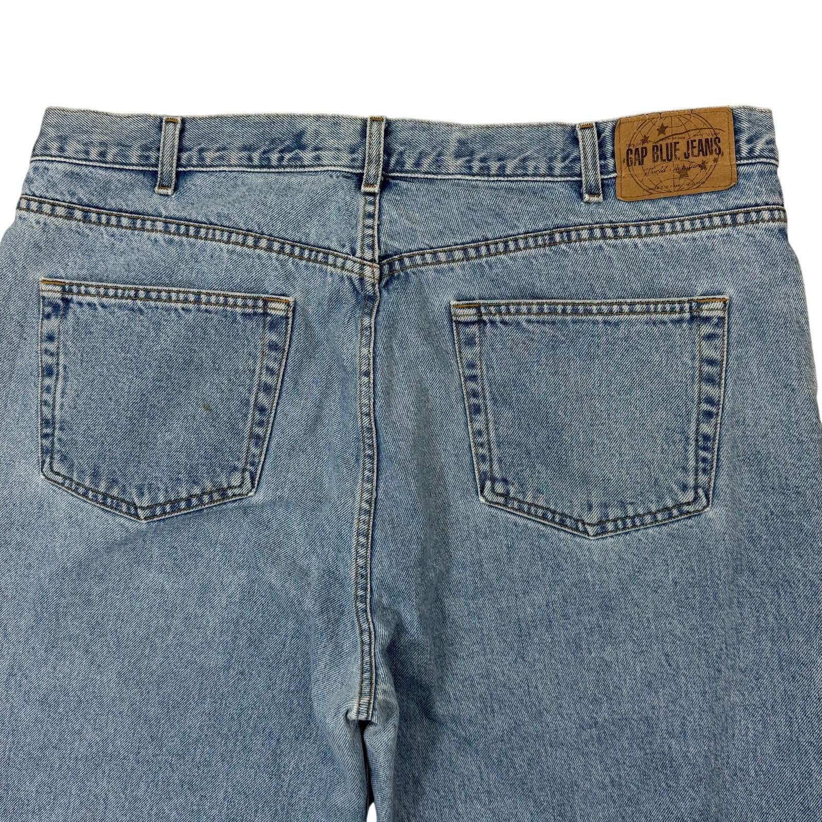 Vintage 90s GAP Light Wash Relaxed Fit Jeans Men’s W40 L32 USA
