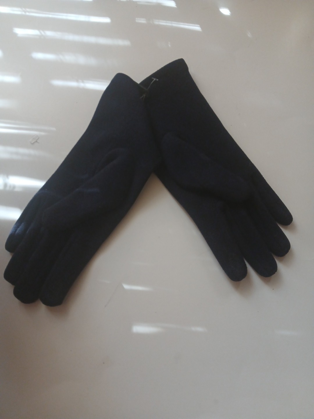 Women’s Gloves Smart Technology Touchscreen Compatible Four Button Detail Navy