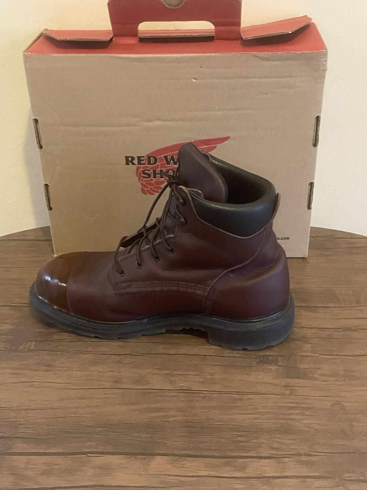Red Wing Boots 2406 Men’s 10.5 With The Tuff Toe Coating Last Pic Is a Ad