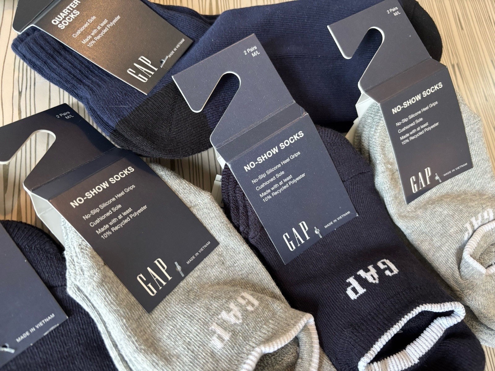 GAP 11 PAIRS NO SHOW QUARTER CREW SOCKS M/L GREY NAVY NWT! $82