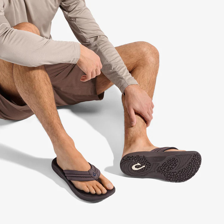 NEW OluKai Hokua Men’s Sandals Water Resistant Beach Casual Flip Flops