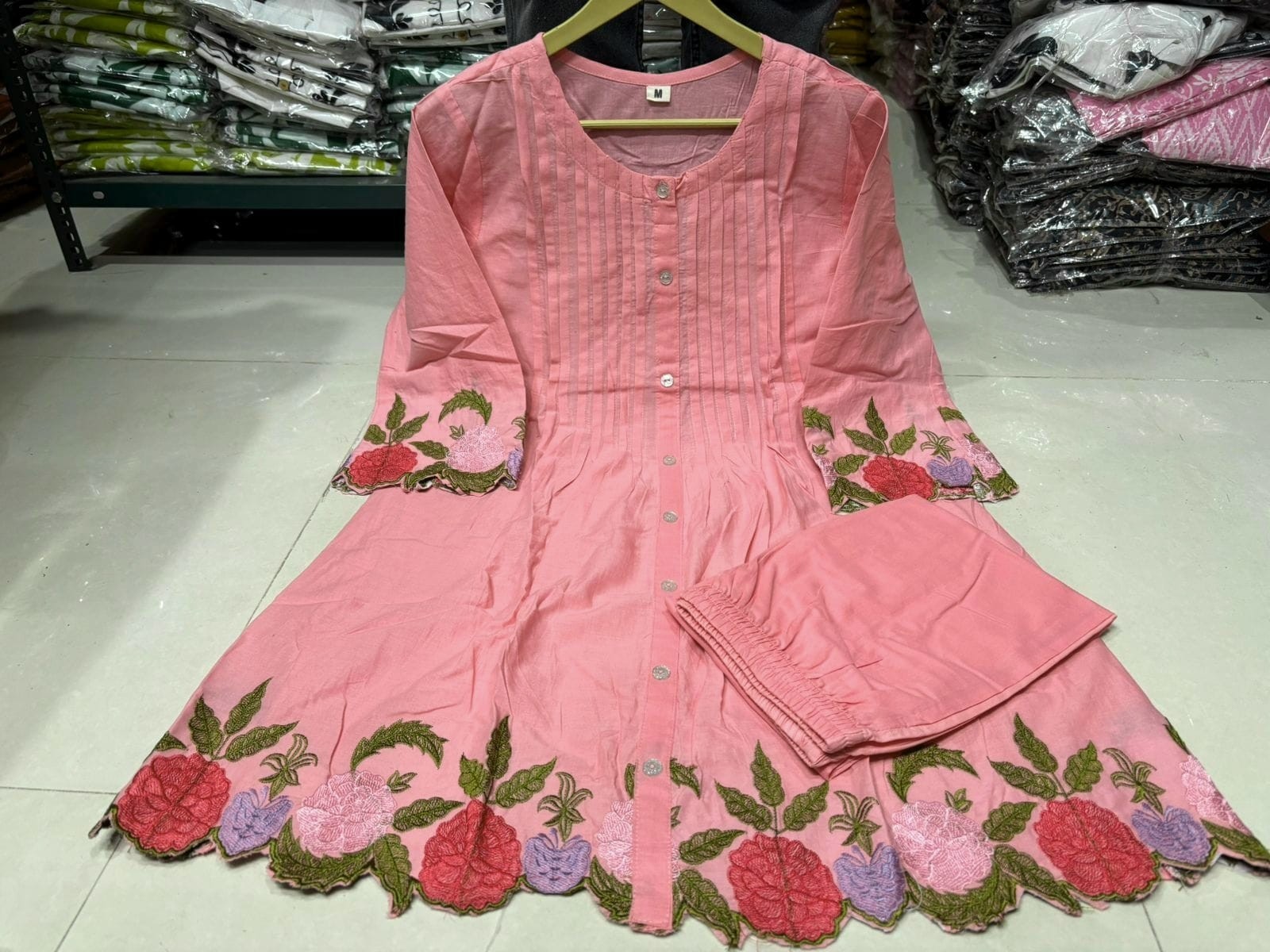 Women Floral Embroidered Kurta Pant Set A-Line Kurti Casual Ethnic Outfit