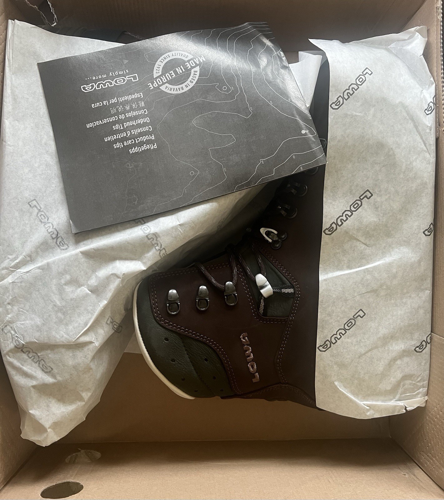 8.5 Wide Lowa Baffin Pro LL II Hiking Boots Men New with Box Made In Germany
