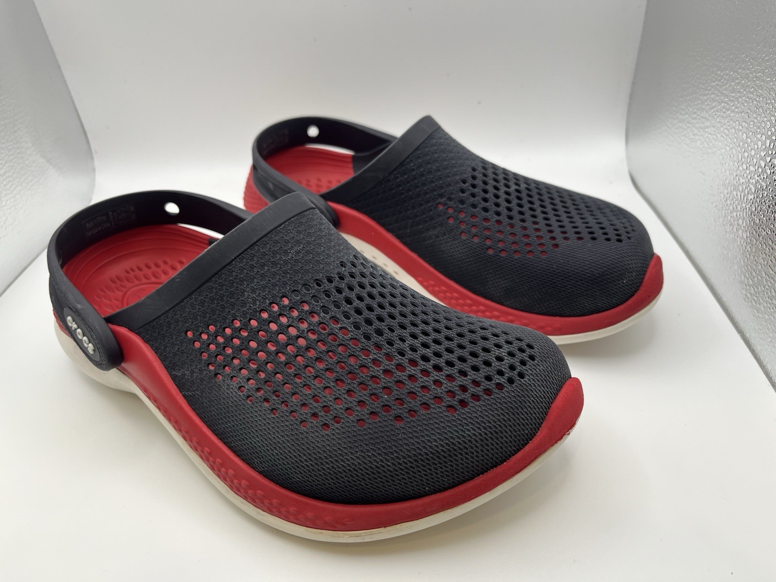 Crocs LiteRide 360 Clog Black Red, Men 4 Women 6, Water Comfort Slip On. EUC