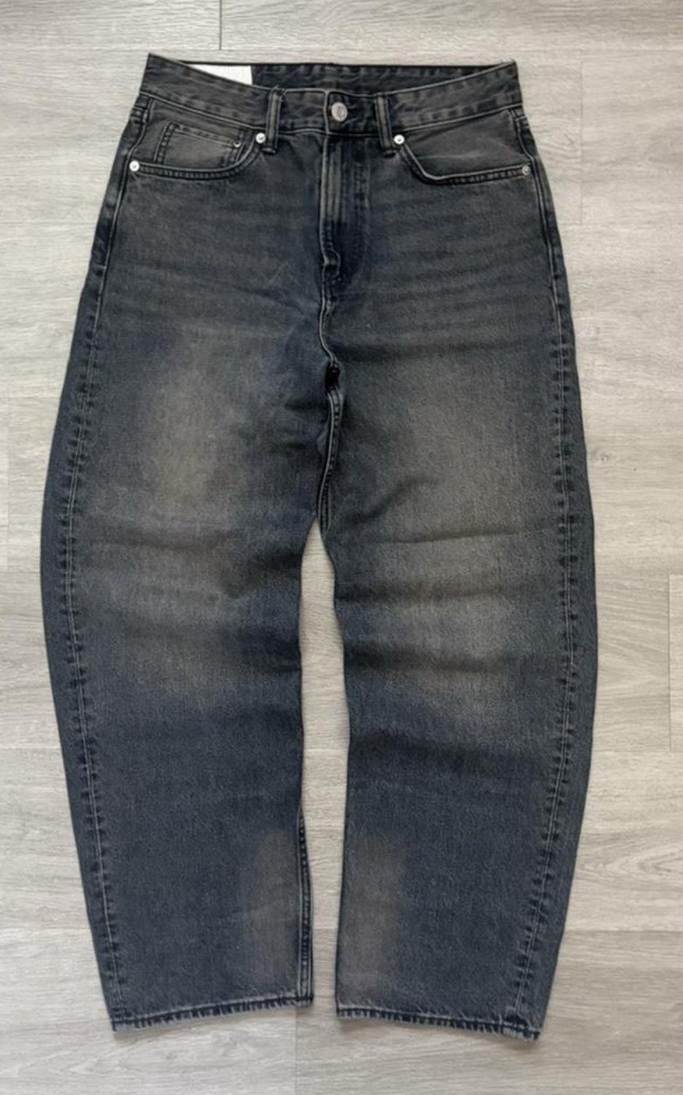 H&M Men’s Loose Fit Straight Leg Dark Wash Gray Denim Jeans
