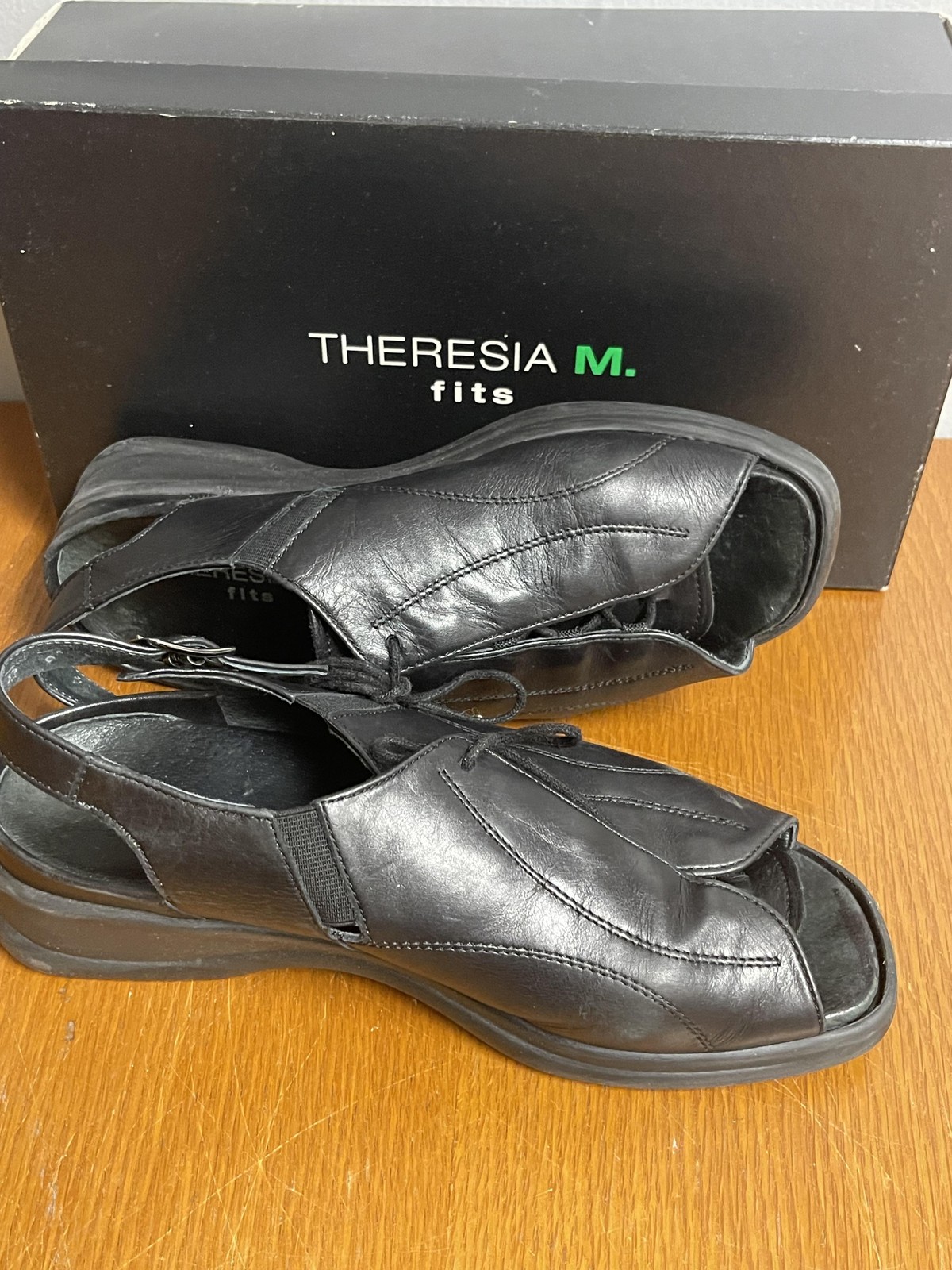 Theresia M Shoes Womens Size 6.5 Black Ellyn Softcalf Leather Comfort Sandals