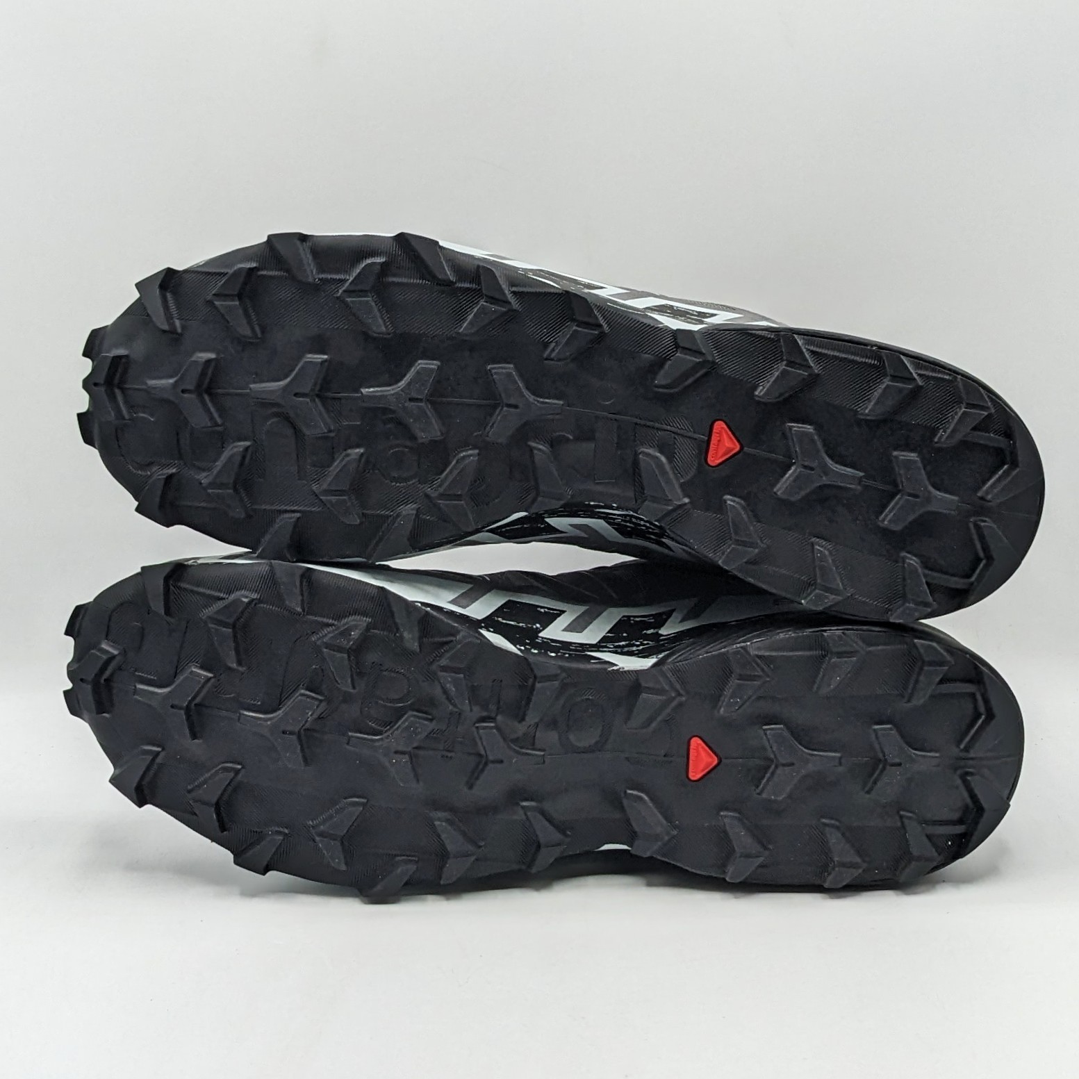Salomon “Speedcross 6” Men’s Moderate Terrain Running Shoe [Quiet Shade] – NEW