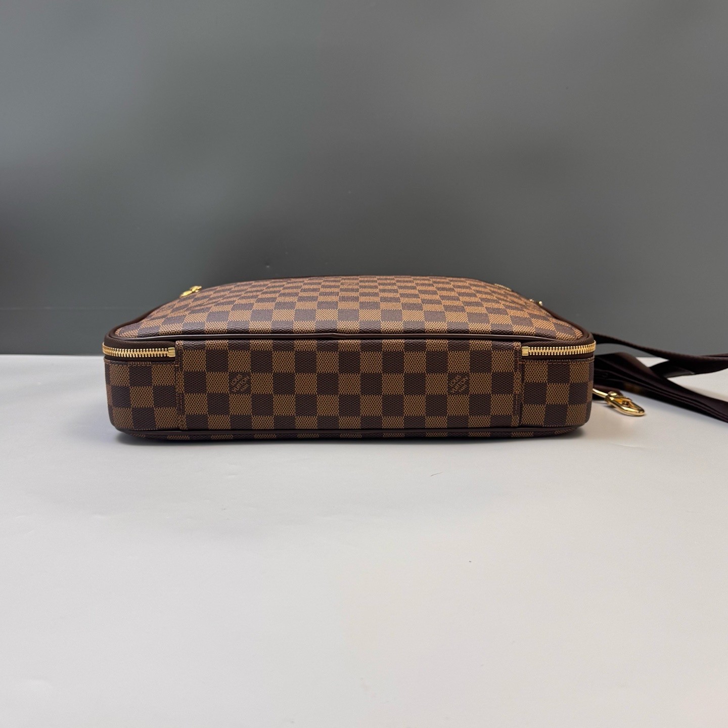 Louis Vuitton Pre-Owned Authentic Messenger Bag Brown Free Tracked Shipping