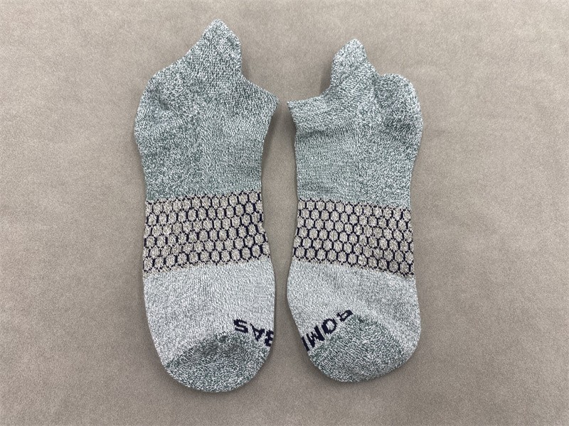 4 Pairs Bombas Men’s 9.5-13 Performance Ankle Socks Grey-Green Size Large
