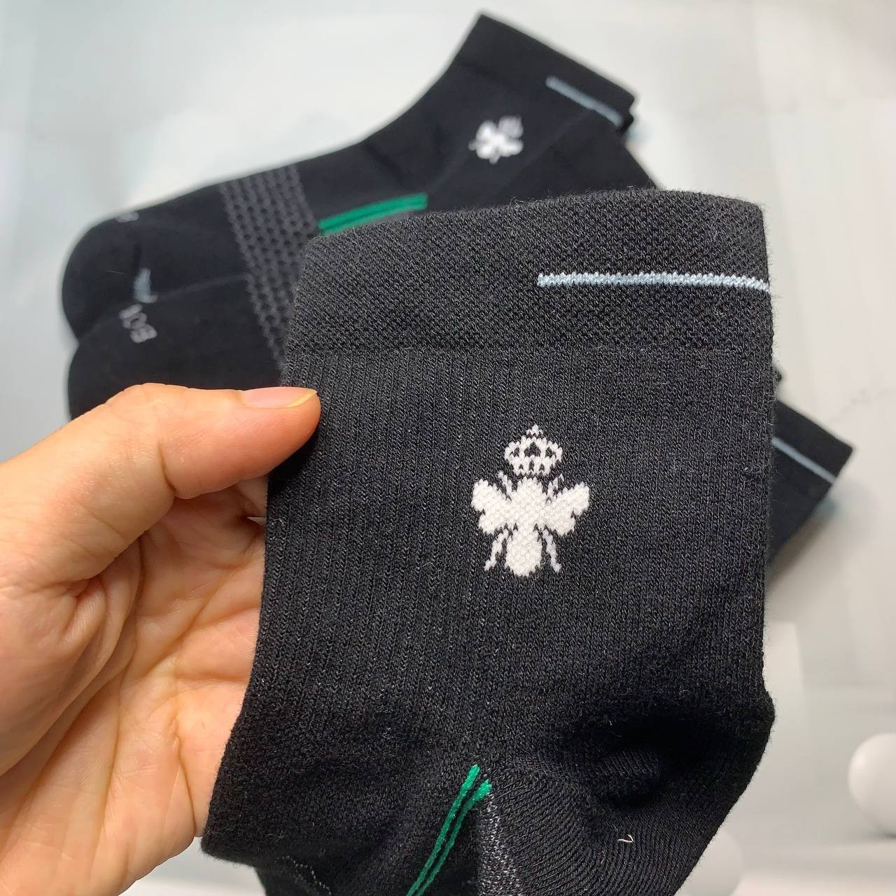 Bombas Men’s Quarter Socks 4 Pair Pack Black Green Size M Medium L Large New