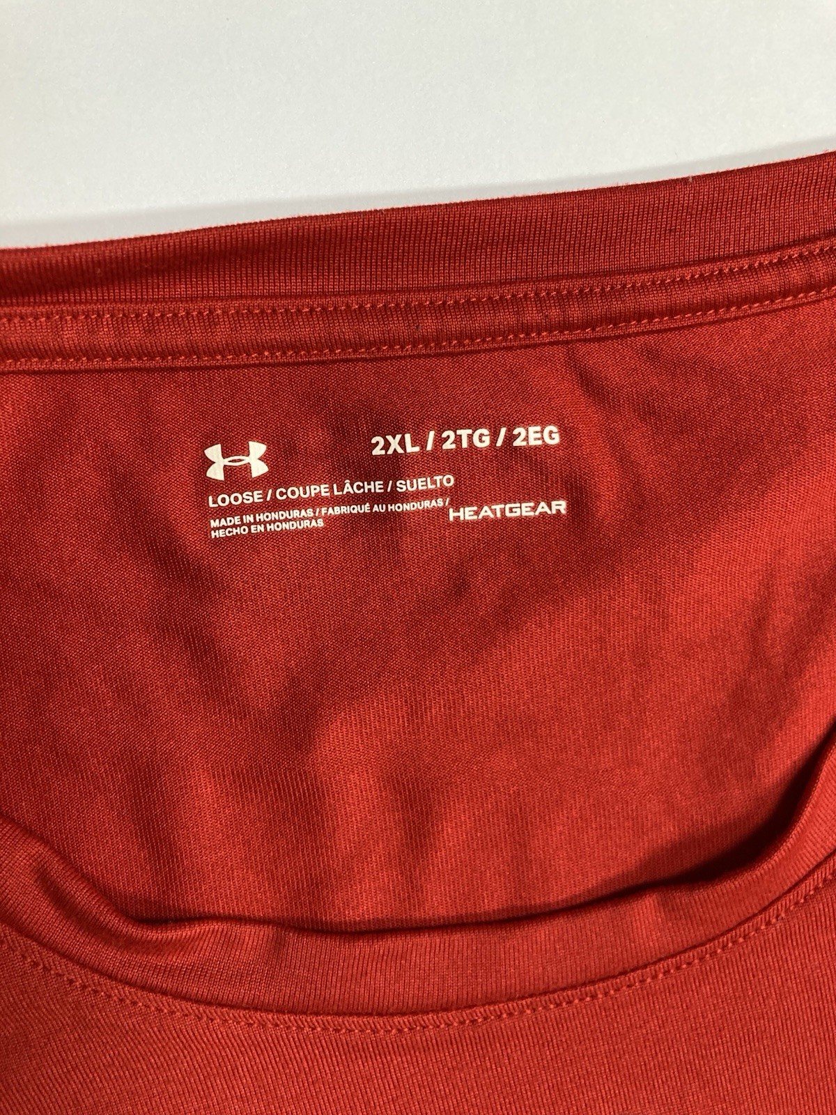 Under Armour HeatGear Men’s 2XL Loose Volleyball Red Crew Neck Graphic Tee