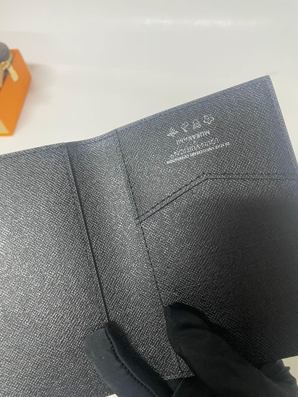 Louis Vuitton x Murakami Takashi Passport Cover Multicolor Couverture W/Box