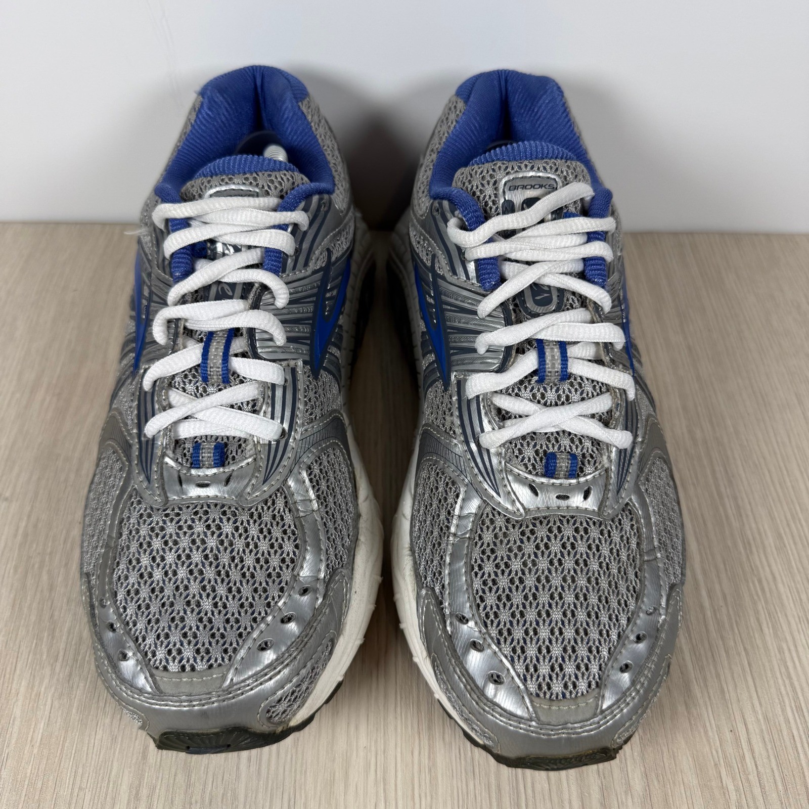 Brooks Ariel Silver Blue White Running Shoes Womens 7 Wide D 1201161D604 Sneaker