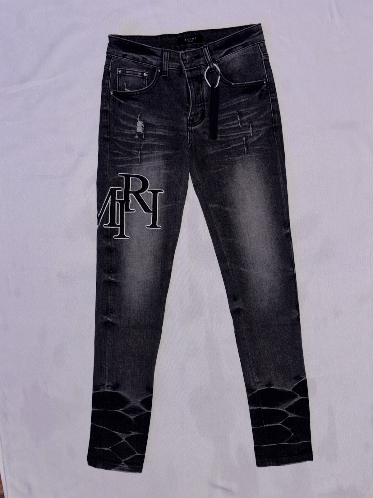 AMIRI Men’s Gray Medium Wash Skinny Fit Distressed Logo Denim Jeans Size 28