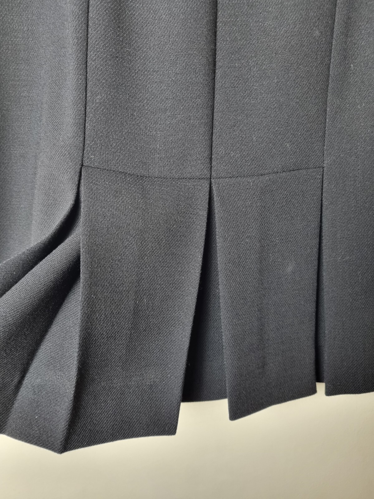 Hobbs Navy 100% Wool Pencil Skirt UK 12 Pleated Knee Length Fully Lined