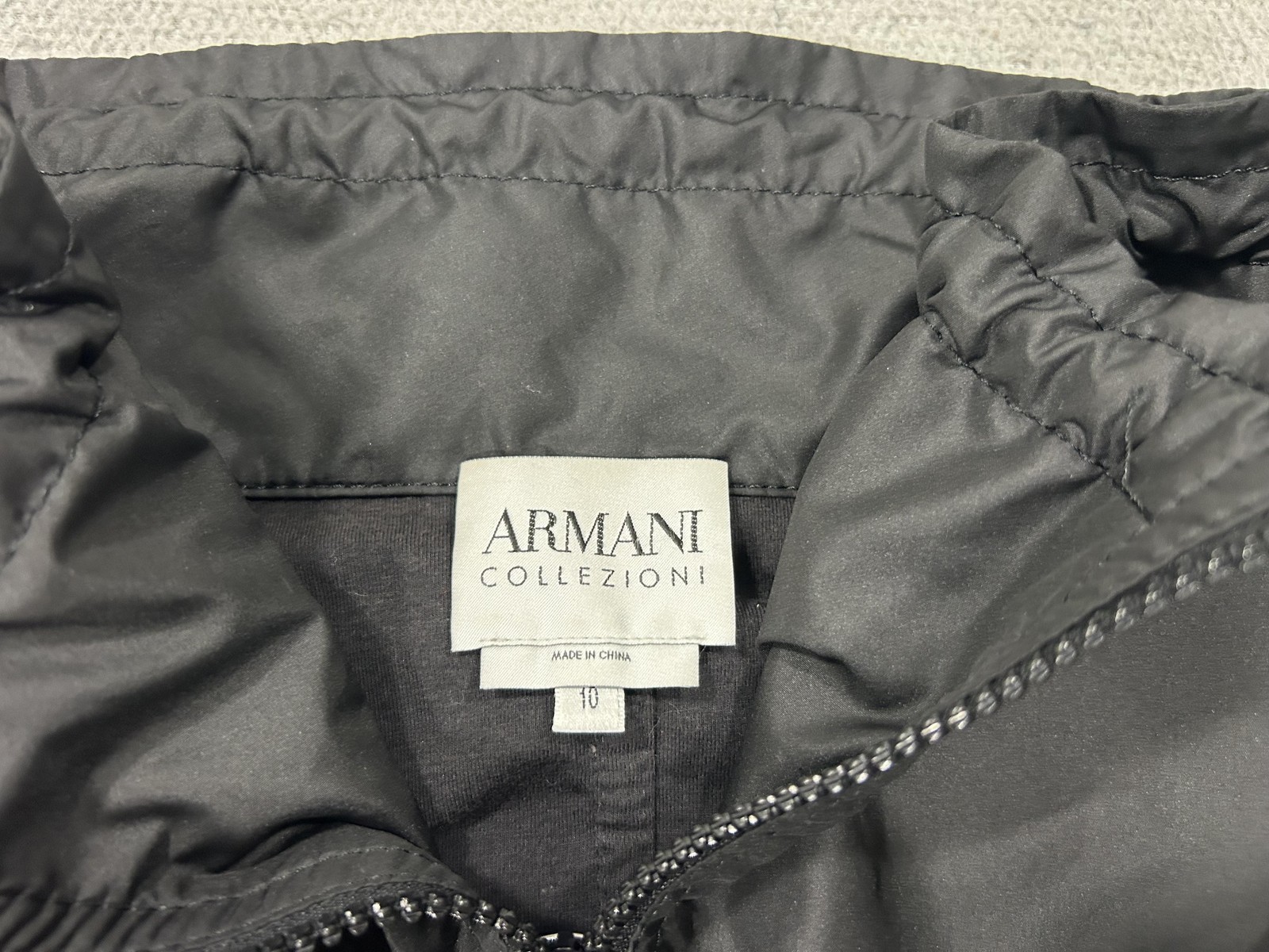 Armani Collezioni Jacket Womens 10 Black Windbreaker Full Zip Travel Luxury