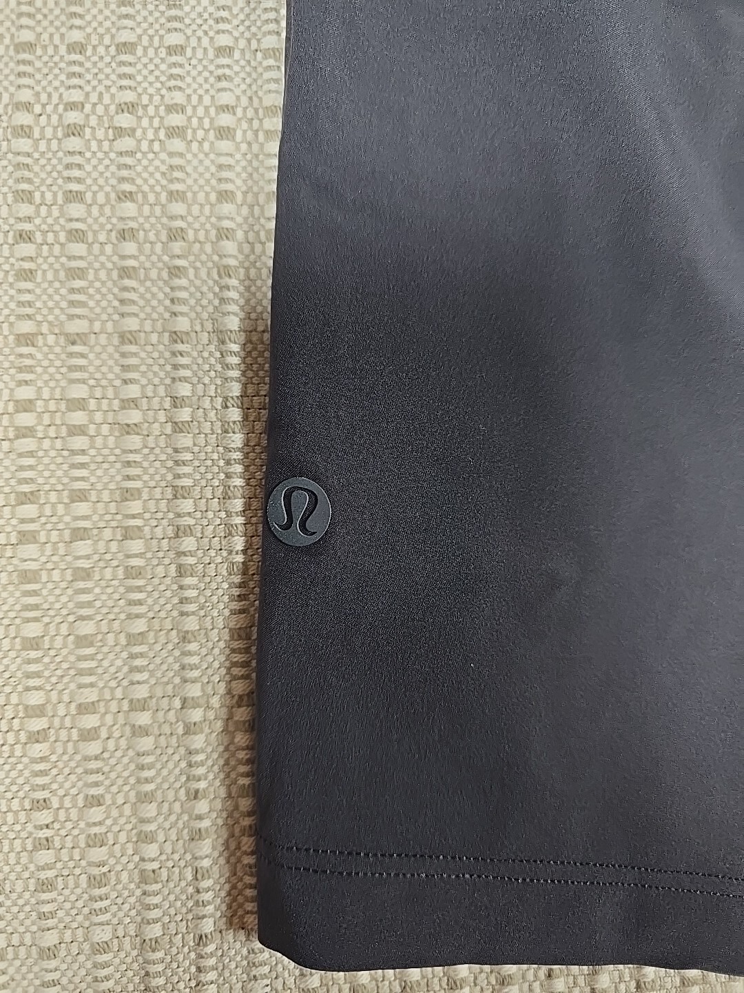 Size Large Lululemon T.H.E. Short 9″ Linerless BLACK LM7AA0S BLK Men’s New NWT