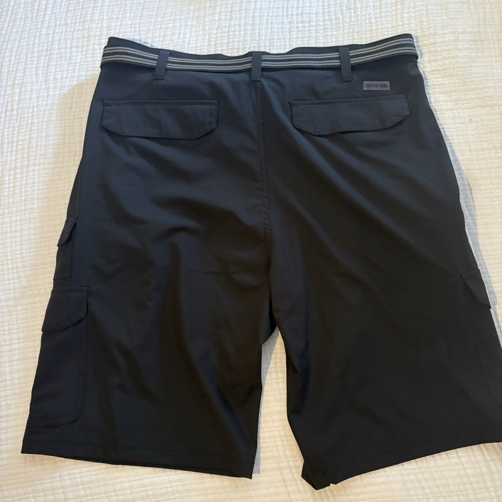 IRON CO Men’s Black Cargo Shorts Mesh Polyester/Spandex Buckle Belt Pockets
