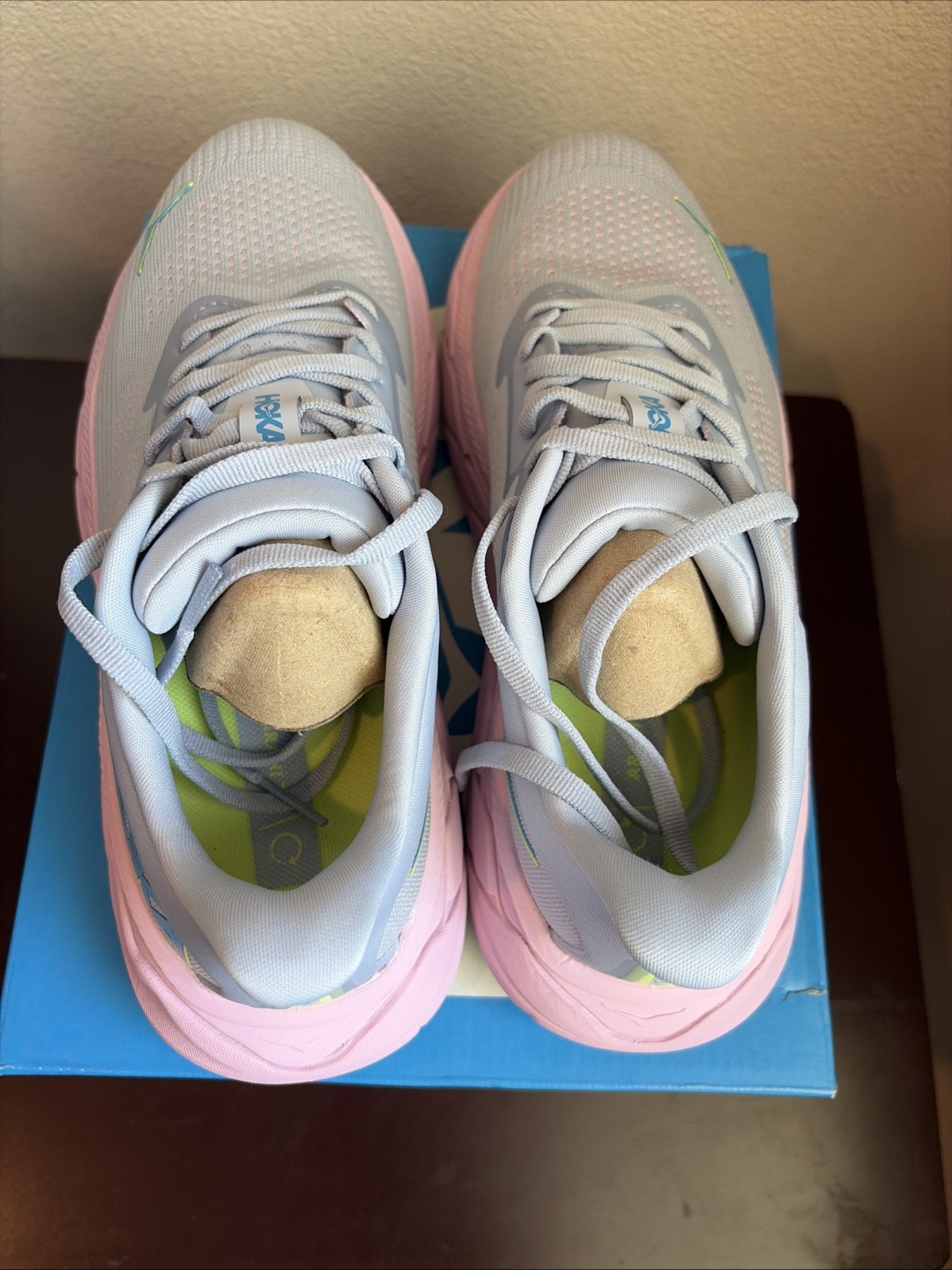 Hoka Arahi 7 Womens Size 6 Wide Gull Pink Twilight Running Shoes Sneakers