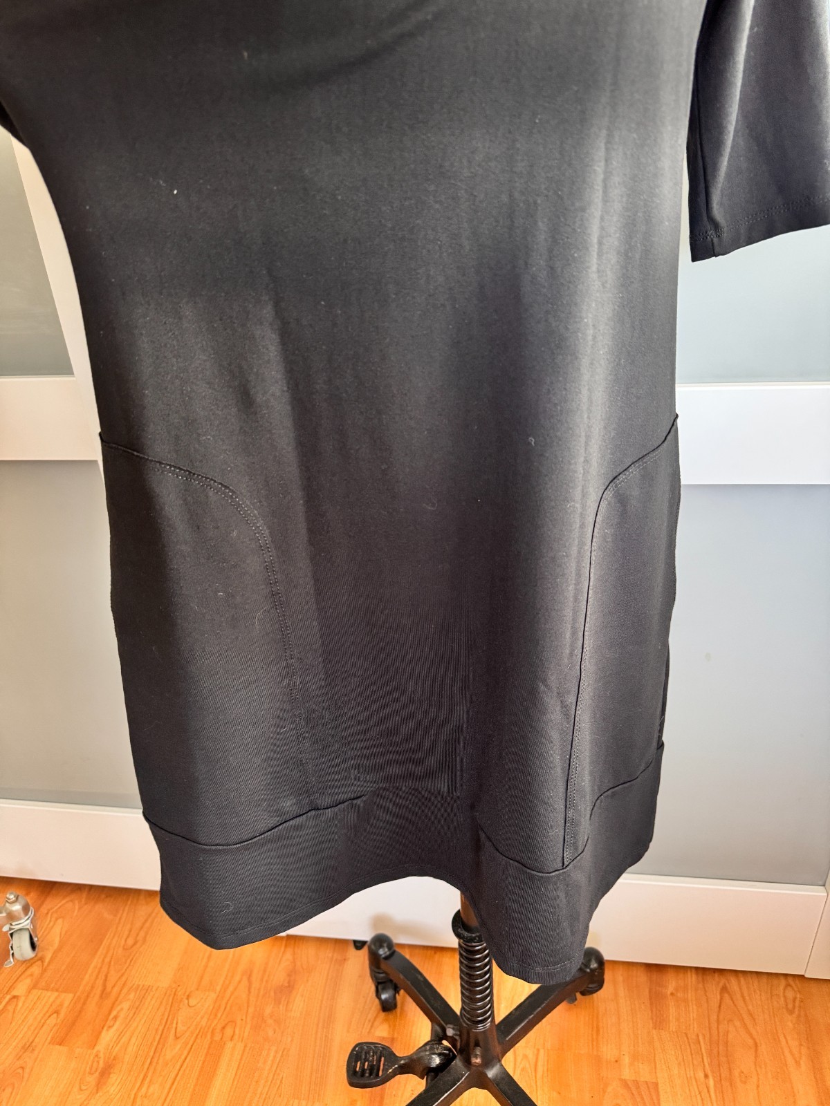 Susana Monaco Tunic Dress M pockets 3/4 Sleeve Minimalist Modern Knit Black