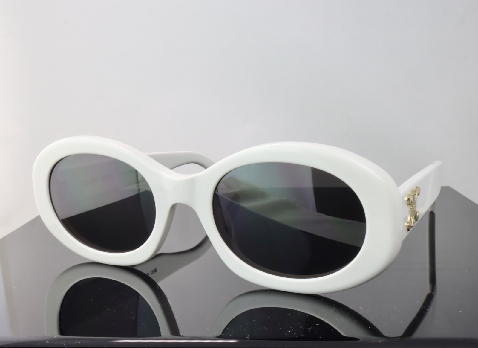 Celine CL40194U 25A White Frame / Grey Lens Oval Oversized Sunglasses 100% UV