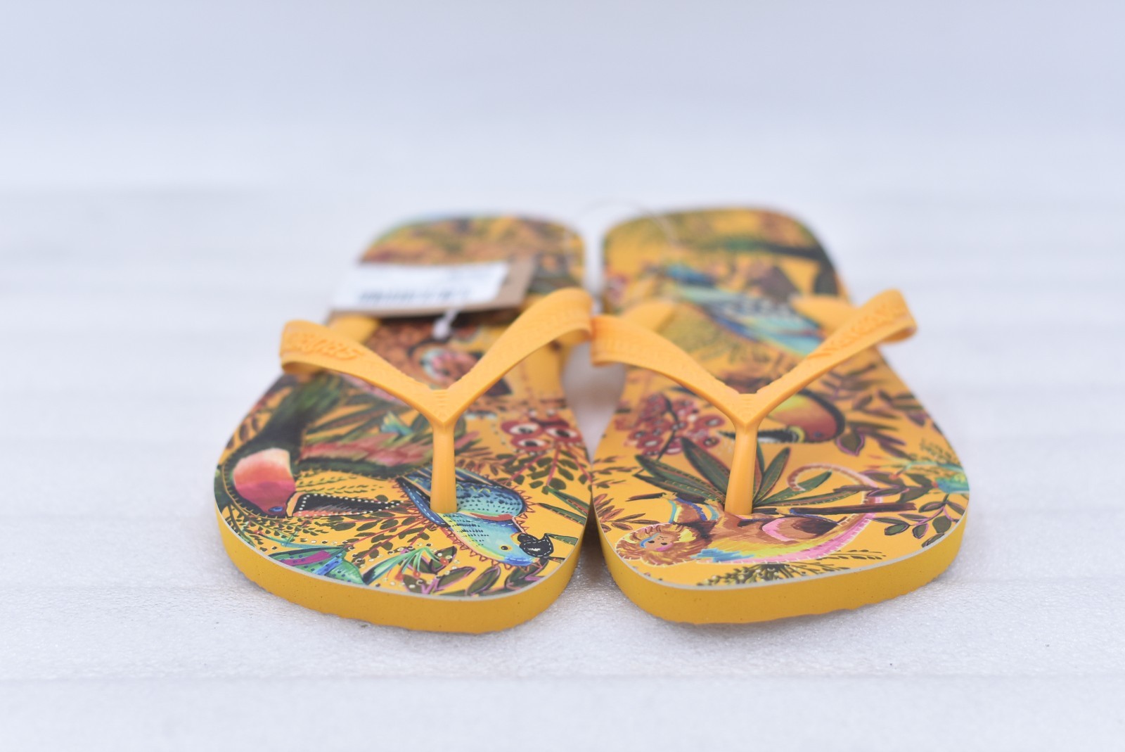 Womens Havaianas Dragon Slim Flip-Flop Sandals – Pop Yellow Size 9/10 (EU 41-42)
